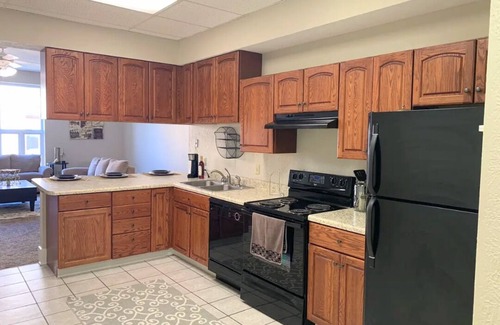 Kokomo Condo | Ideal Downtown Hub Spot Apartment with Family-Friendly Amenities