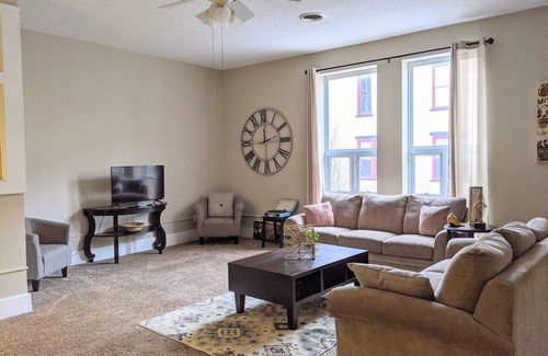 Kokomo Condo | Ideal Downtown Hub Spot Apartment with Family-Friendly Amenities