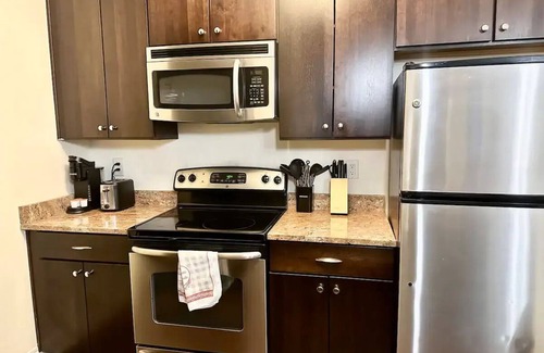 Lockerbie Square Apartment | Discover Comfort & Convenience in Downtown Indy
