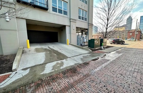 Lockerbie Square Apartment | Discover Comfort & Convenience in Downtown Indy