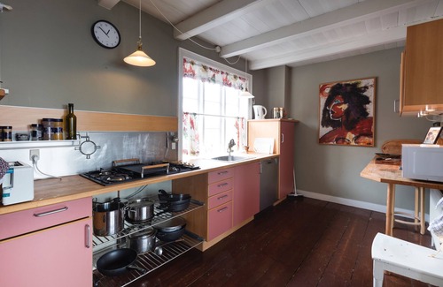 Torshavn Villa | Family-Friendly Downtown Stay at Jørgen-Frantz Marina