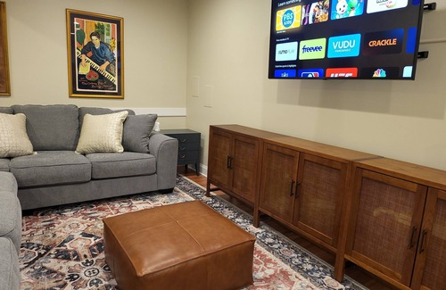 Lexington Apartment | Top-Rated Downtown Lexington Private Apartment with Kitchen