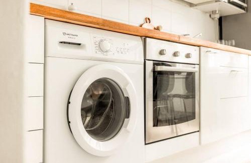 Ullanlinna Apartment | Bright Downtown Retreat with Child-Friendly Amenities