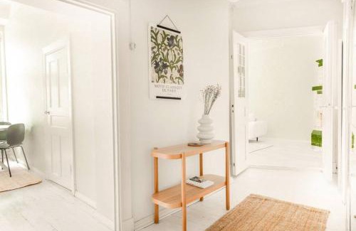 Ullanlinna Apartment | Bright Downtown Retreat with Child-Friendly Amenities