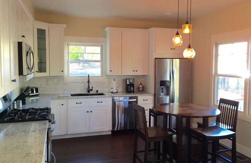 Murphys House | Elegant Getaway at Murphys Original School House