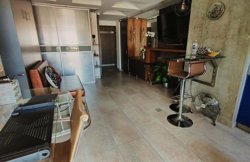 La Candelaria Apartment | Charming Downtown Loft with Balcony & Spa Amenities