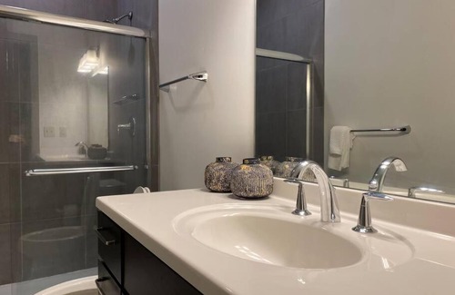 Quality Hill Apartment | Skyline View Loft: Guest Rated 10/10 & Family-Friendly