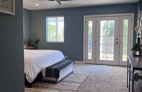 Los Alamos House | Prime Downtown Los Alamos Home with Hot Tub and Pool