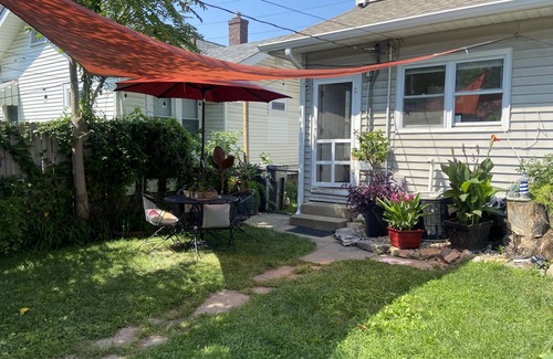 Indianapolis House | Convenient Stay Near Lucas Oil Stadium & Family-Friendly Amenities