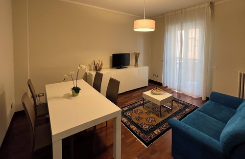 Bergamo Apartment | Modern Downtown Apartment with Spa and Hot Tub Access