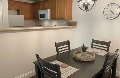 Downtown Condo | Downtown Condo with Pool, Gym & Pet-Friendly Amenities
