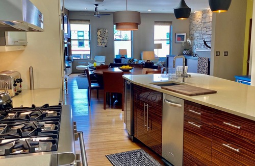 Historic Downtown Durango Apartment | Elegant Downtown MainStreet Penthouse with Spa and Parking