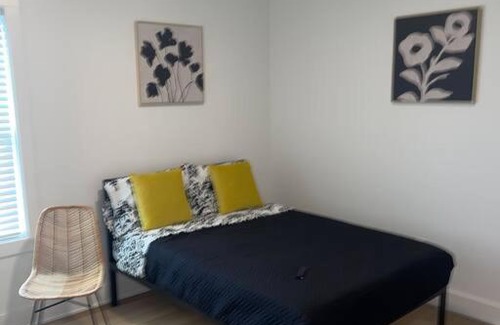 Mid City North Villa | Family-Friendly Downtown Retreat: Sleeps 14, Perfect for Groups