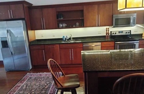 New Haven Apartment | Downtown New Haven Studio - 2nd floor 1500 sq. ft