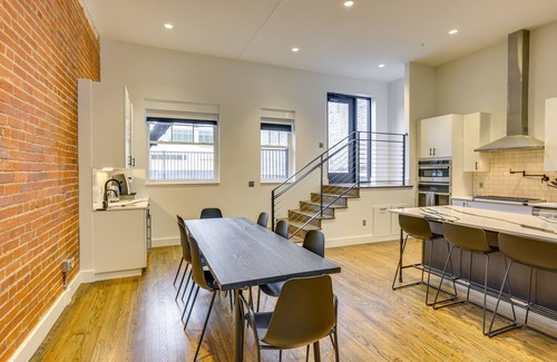 Downtown Omaha Condo | Top-Rated Downtown Omaha Retreat with Deck & Gas Grill