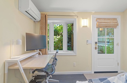 University South Cottage | Renovated Guest House with AC in Downtown Palo Alto