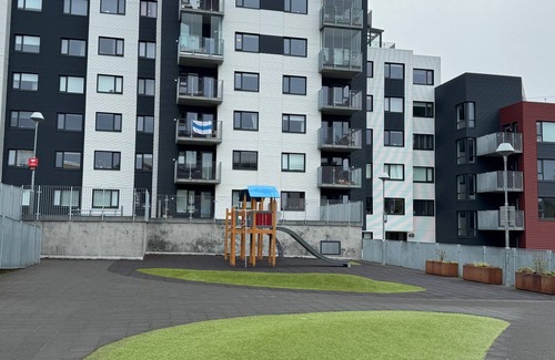 Hliðar Apartment | Modern Downtown Penthouse Apartment in Reykjavík
