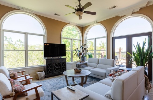 Westside North Condo | Downtown Penthouse Retreat with Spacious Veranda & Spa