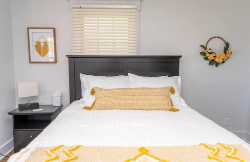 Michigan City Apartment | Pet-Friendly Downtown Retreat with Hot Tub & Firepit
