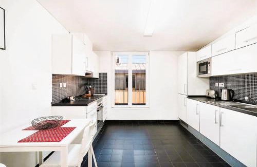 Sao Paulo Apartment | Downtown Riverside by Homing