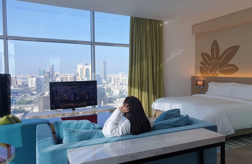 Manama Center Hotel | Experience Elegant Comfort at Downtown Rotana Hotel