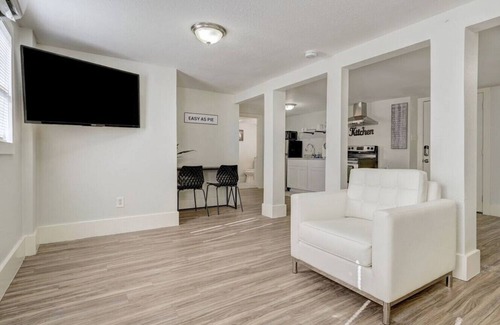 Round Rock House | Family-Friendly Downtown Round Rock Getaway with Breakfast