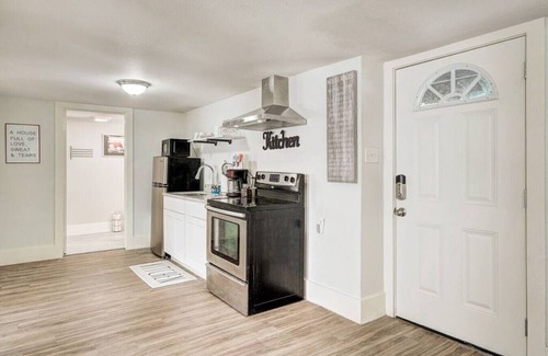 Round Rock House | Family-Friendly Downtown Round Rock Getaway with Breakfast