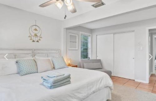 Downtown House | Downtown Sarasota 2BR Cottage Near Siesta Lido Key