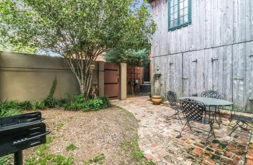 Scott Apartment | Downtown Scott Studio Near I-10, Walk to Dining