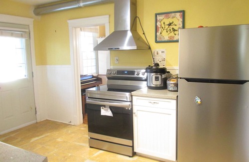 Charlottetown House | Family-Friendly 3 Bedroom Home in Downtown/Spring Park