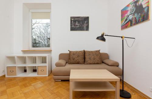 Srodmiescie Apartment | Cozy Downtown Studio Apartment Near the Park Awaits You