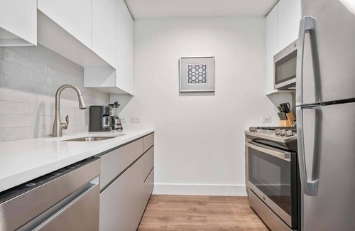 White Plains Apartment | Cozy Downtown Studio BR Near MetroNorth Station