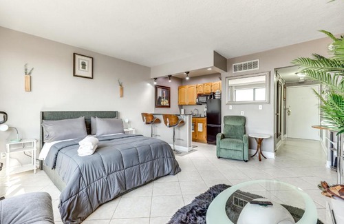 Downtown Jacksonville Apartment | Downtown Studio with City Views in Jacksonville!