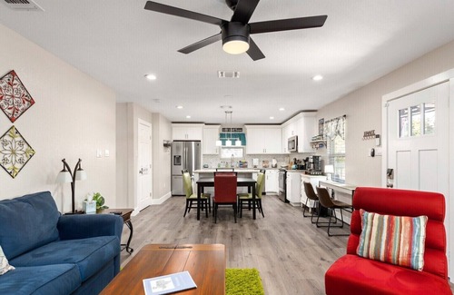 Tobin Hill House | Prime Downtown Location - Steps from The Pearl and Riverwalk