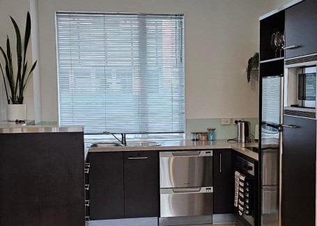 Auckland Central Business District Apartment | Exclusive Downtown Townhouse with Spa and Private Pool