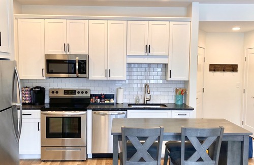 Traverse City Condo | Stylish Downtown Traverse City Condo with Family Amenities