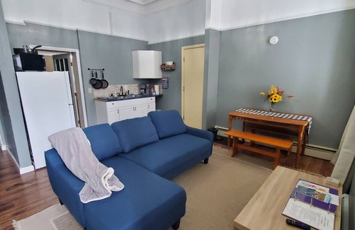 Auburn House | Pet-Friendly Downtown Retreat: Perfect for Families!