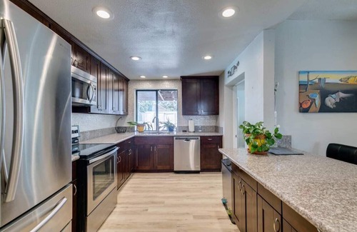 Rancho Oakey House | Downtown Vegas Oasis: Family-Friendly with Breakfast Included