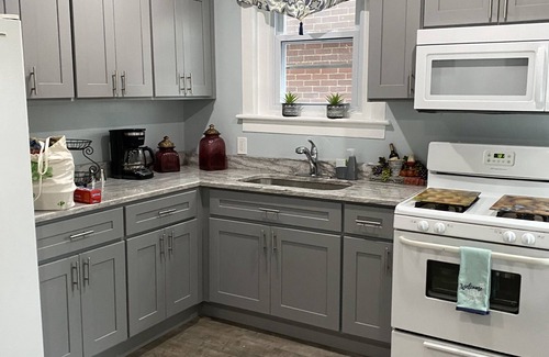 Fountain Hill House | Scenic Downtown View Hotel in Bethlehem - Rated 9.4/10!