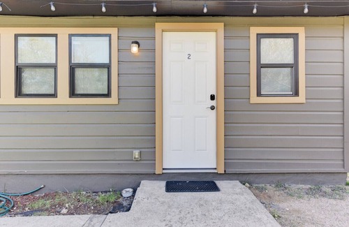 Wimberley Condo | Pet-Friendly Studio Steps from Wimberley Square @ Beer Ranch