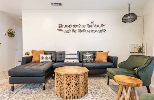 Wimberley House | Explore Pearl Bungalow: Walk to Wimberley Square!