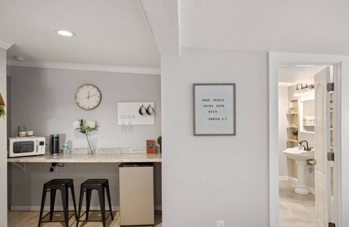 Wimberley Condo | Pet-Friendly Studio Near Wimberley Square - Rated 9.8/10