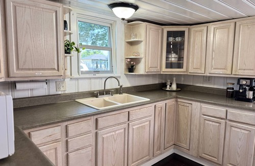 Whitestown House | Downtown Whitestown Retreat with King Suite, Private Pool & Spacious Backyard