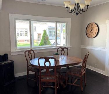 Whitestown House | Downtown Whitestown with King Suite and Pool