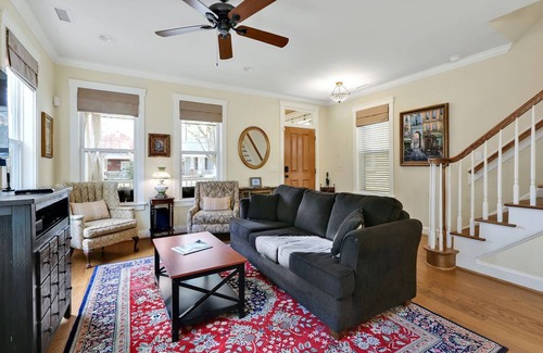 Wilmington Historic District House | Historic Downtown Wilmington Retreat Near Cape Fear River Walk