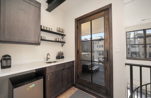 Winter Park Condo | Downtown Winter Park w/Hot Tub and Loft
