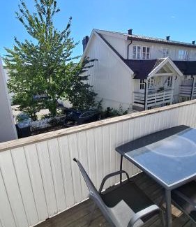 Tonsberg Apartment | Downtown with balcony
