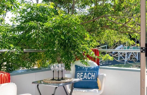 Mount Maunganui House | Downtown Hotel with Spectacular Mt Drury Views