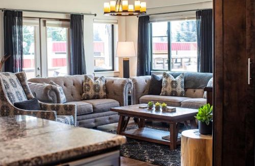 Revelstoke Apartment | Downunder Mountain Retreat