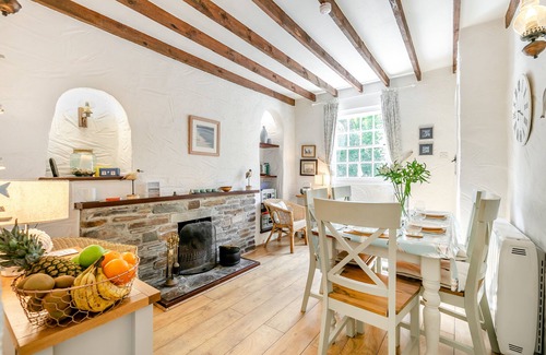 Helford House | Pet-Friendly Dowr Penty: A Perfect Family Getaway